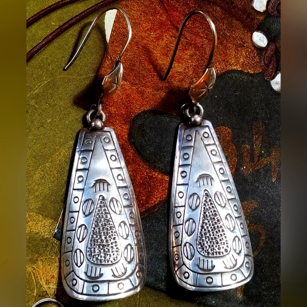 Silpada Sterling Silver Etched Earrings